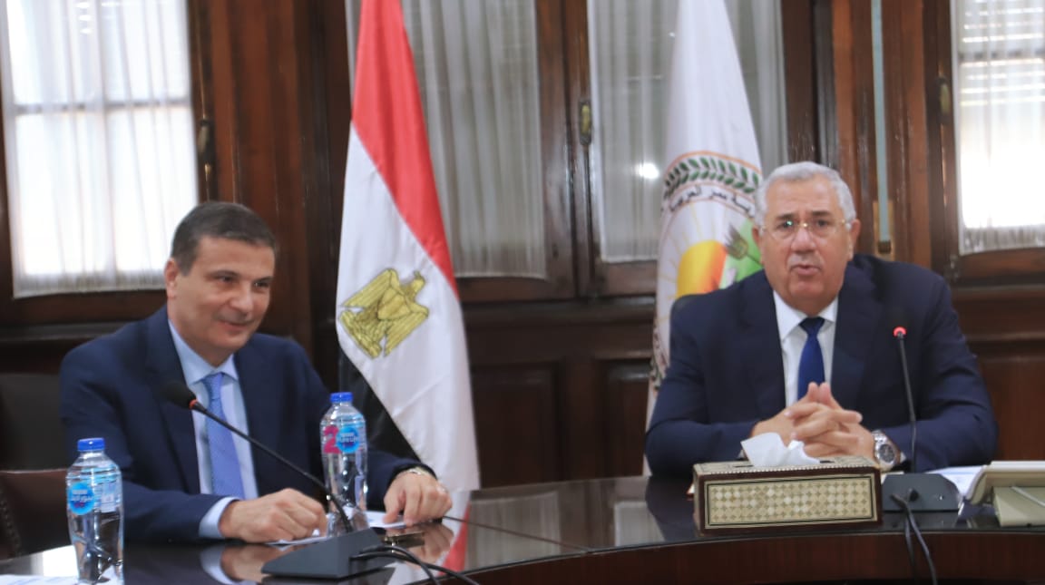 وزير الزراعة ورئيس البنك الزراعي يبحثان التوسع في تمويل مشروعات الإنتاج الزراعي 