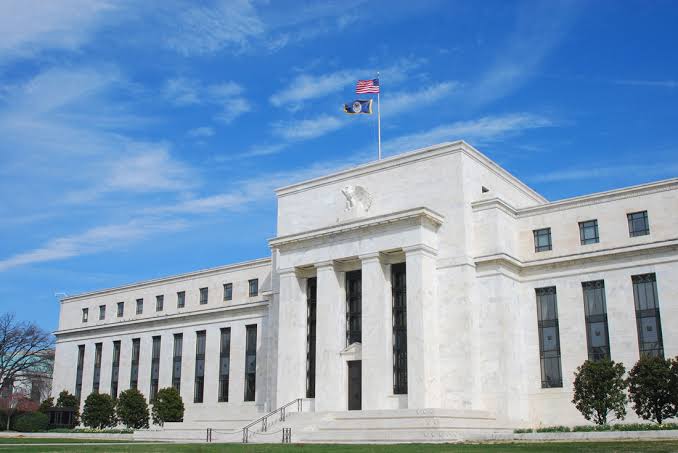 مسئول بالمركزي الأمريكي يتوقع إمكانية تجنب البنك «الألم العميق» للتضخم