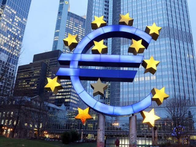 عضو بالمركزي الأوروبي يتوقع استمرار صعود معدل التضخم بمنطقة اليورو