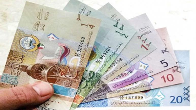 سعر الدينار الكويتي أمام الجنيه في البنوك المصرية