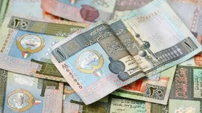 سعر الدينار الكويتي في البنوك المصرية
