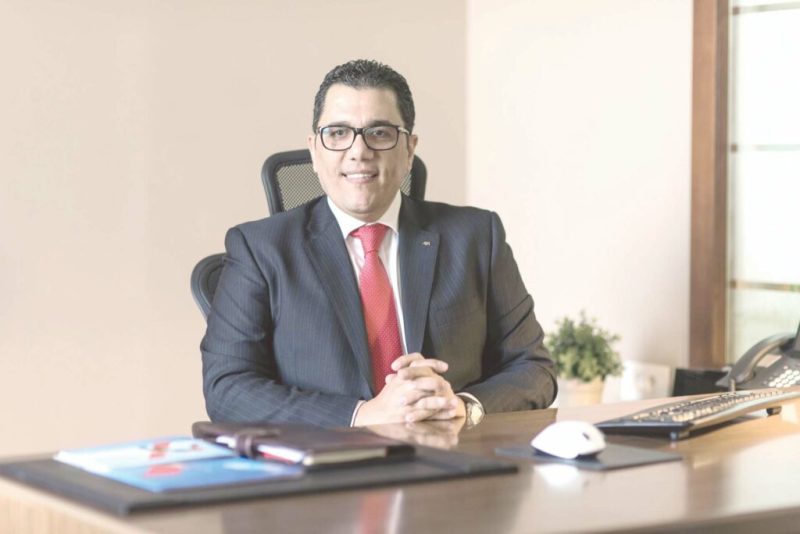 أيمن قنديل العضو المنتدب لشركة أكسا لتأمينات الحياة