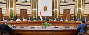 الرئيس السيسي يلتقي مجموعه من المستثمرين ورجال الأعمال المصريين بحضور محافظ البنك المركزي