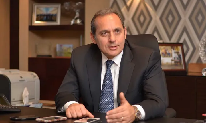 المصرفي هشام عكاشة, رئيس البنك الأهلي المصري