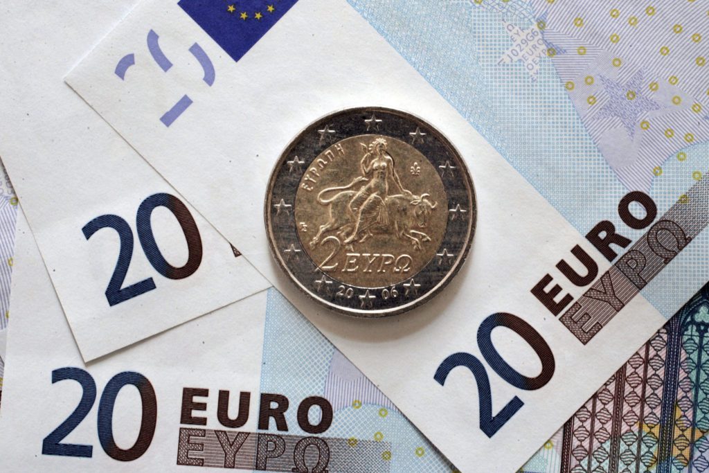 سعر اليورو بالبنوك أمام الجنيه اليوم الأربعاء 12-10- 2022 سعر اليورو في البنوك المصرية