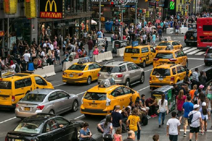 نيويورك ترصد 225 مليون دولار لتخفف ديون سائقي سيارات الأجرة