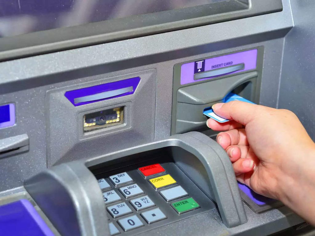 وزارة المالية تعلن مواعيد صرف المرتبات