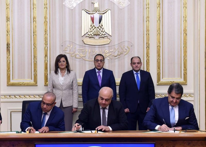 الدكتور مصطفى مدبولي رئيس الوزراء يشهد مراسم توقيع بروتوكول إنشاء منصة مصر الصناعية الرقمية
