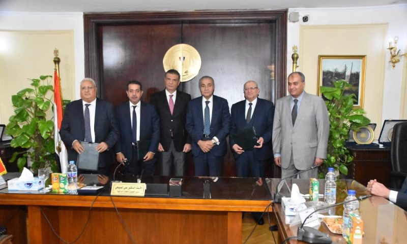 توقيع اتفاقية إنشاء شركة أرض مصر للصوامع والتخزين بمشاركة رئيس البنك الزراعي
