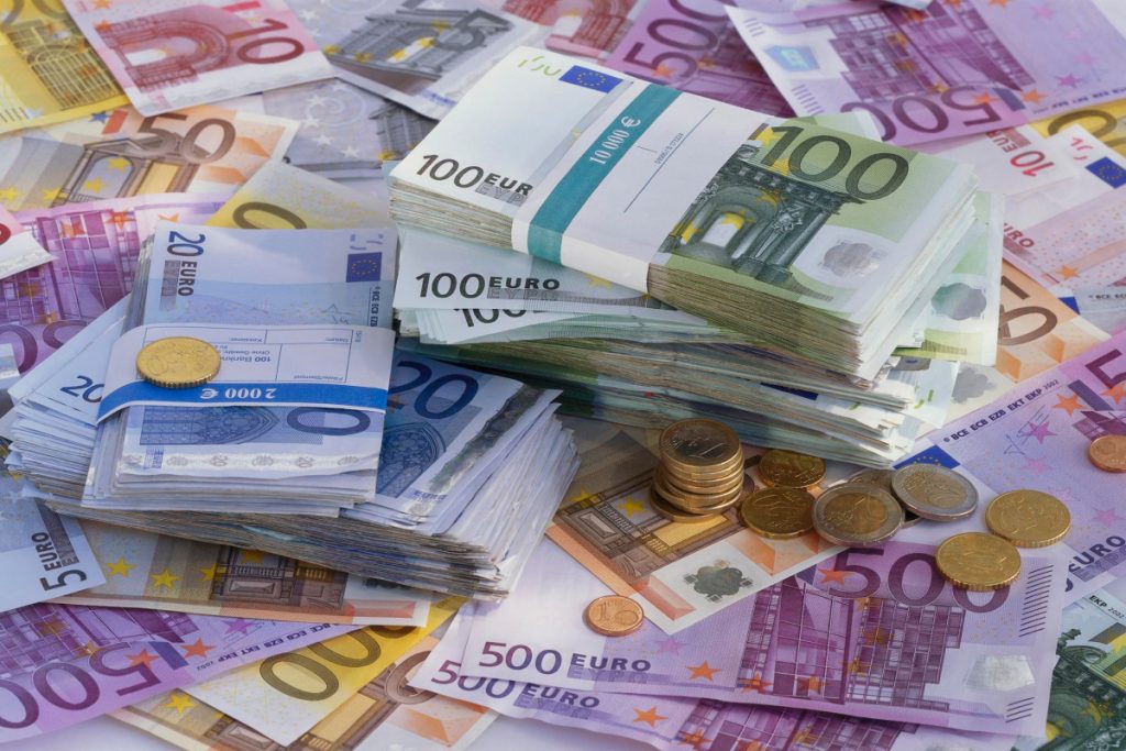 سعر اليورو بالبنوك أمام الجنيه اليوم الأربعاء 2-11- 2022 سعر اليورو في البنوك المصرية