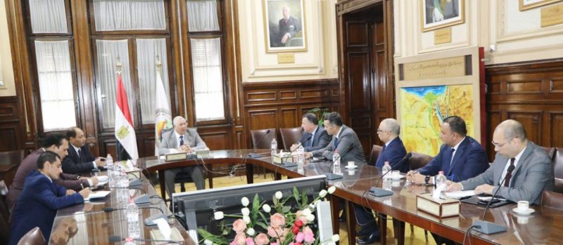 مباحثات السيد القصير وزير الزراعة مع مسئولي بنك مصر