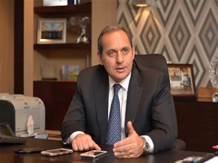 هشام عكاشه, رئيس البنك الأهلي المصري