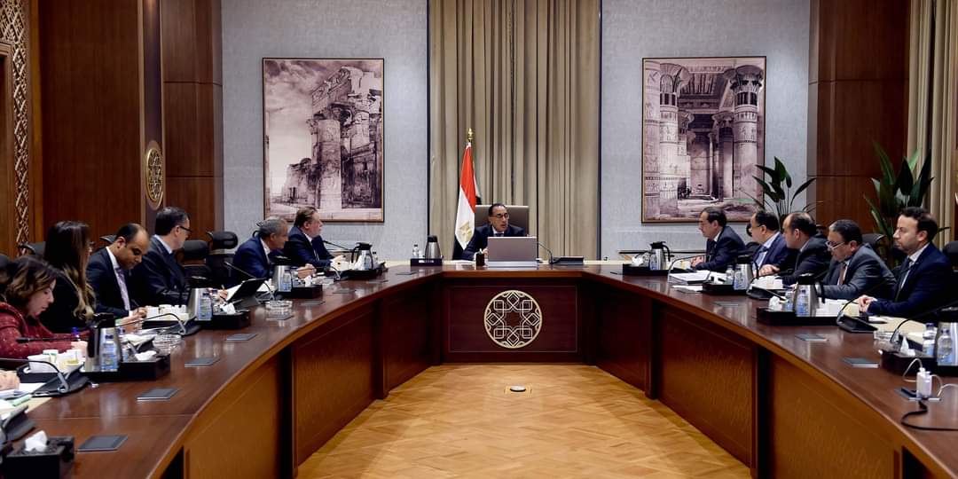 بحضور محافظ المركزي.. رئيس الوزراء يناقش مقترحات لزيادة الحصيلة الدولارية والمحفزات الممنوحة للمصريين بالخارج