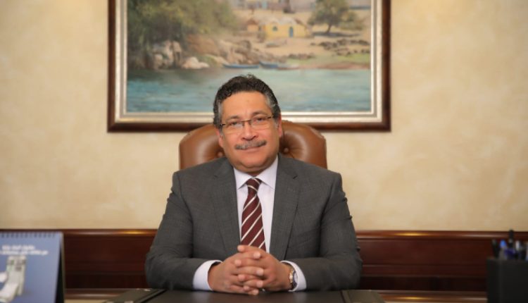 حسن غانم, رئيس بنك التعمير والإسكان