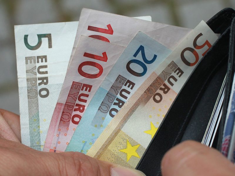 سعر اليورو في البنوك