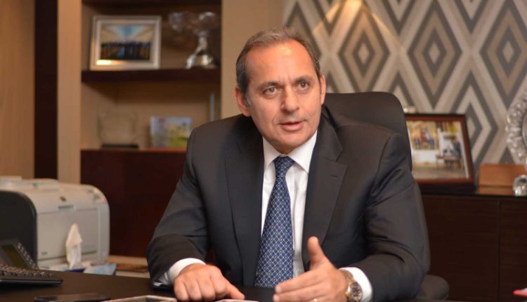 هشام عكاشه رئيس البنك الأهلي المصري