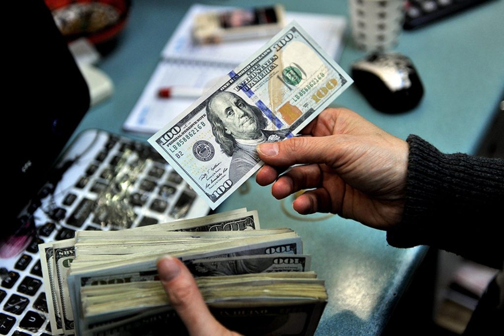 سعر الدولار مقابل الجنيه اليوم الثلاثاء 27-8-2024 الدولار