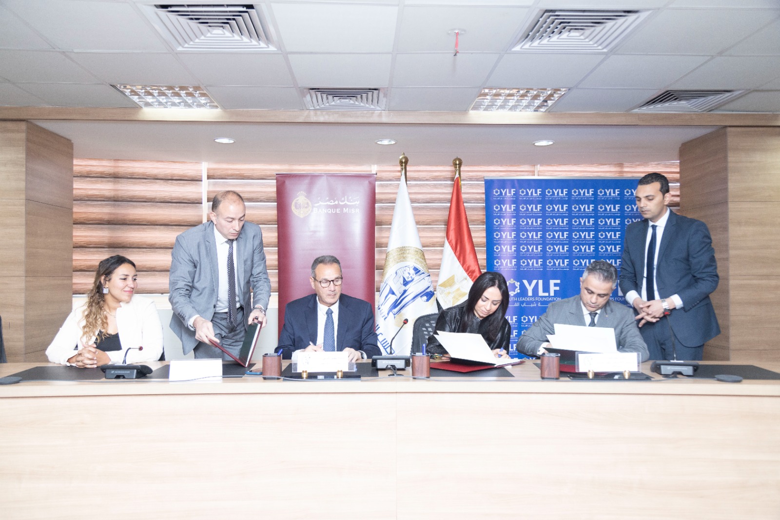 توقيع بروتوكول تعاون بين بنك مصر والمجلس القومي للمرأة ومؤسسة شباب القادة