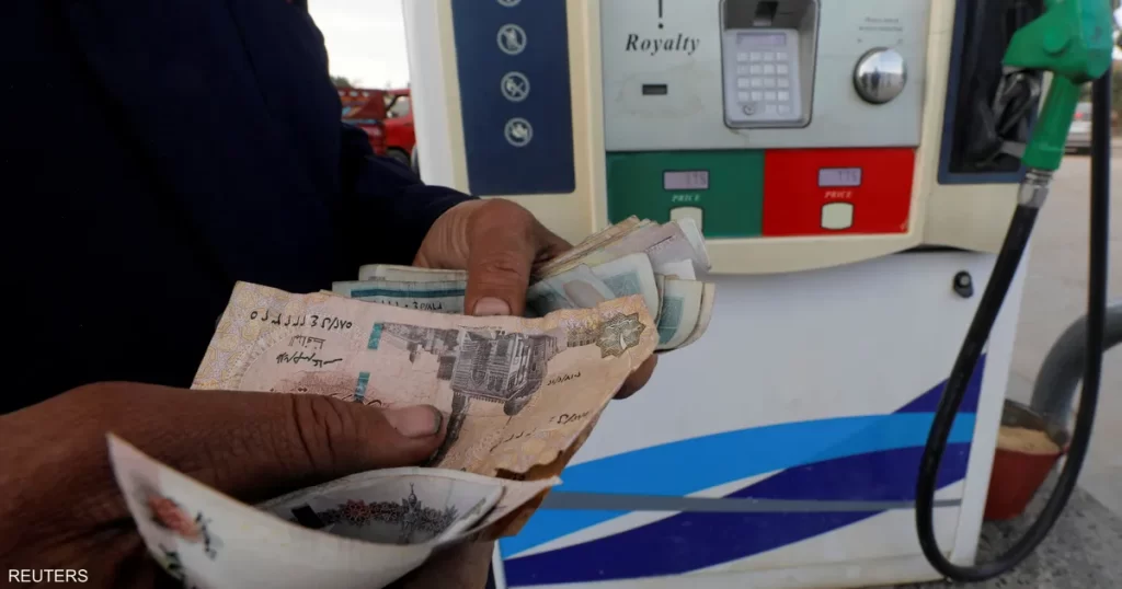لجنة تسعير المنتجات البترولي ترفع أسعار السولار جنيهًا للتر وتثبت البنزين مصر ترفع أسعار السولار