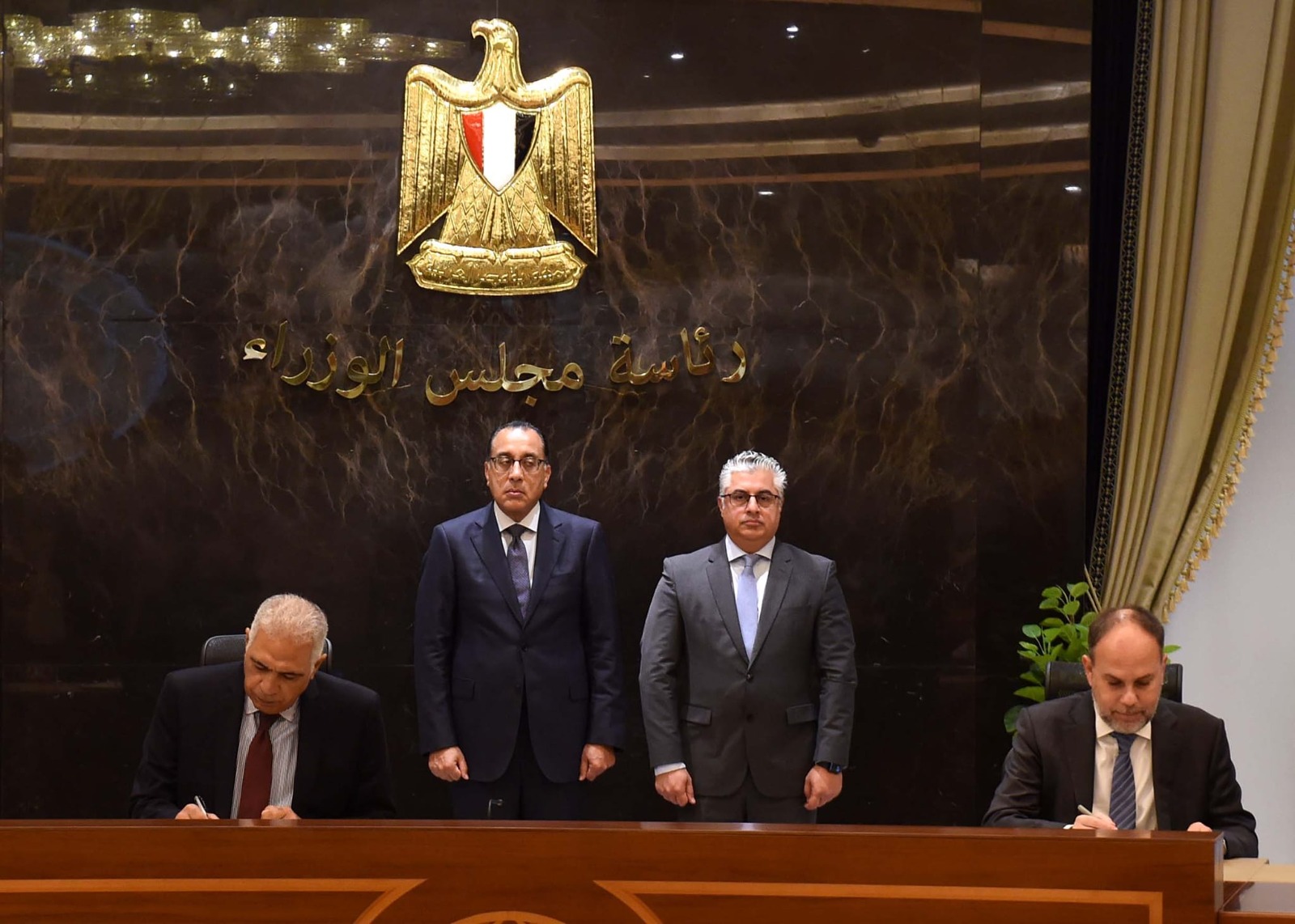 مراسم توقيع عقد إنشاء مصنع "رولينج بلس" لتصنيع الإطارات