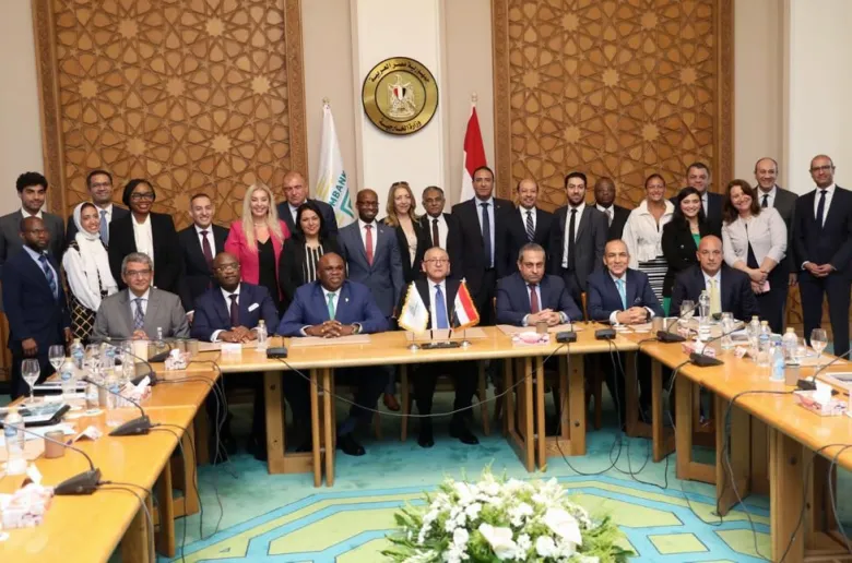 جانب من توقيع الاتفاقية
