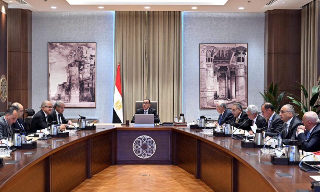 وزارة التموين تنسق مع البنك المركزي لتدبير المكون الدولاري لبضائع وسلع بتكلفة إجمالية 135 مليون دولار
