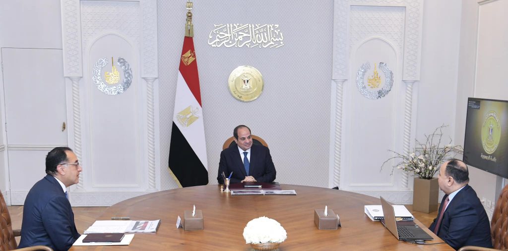 الرئيس السيسى يوجه بتنفيذ أكبر حزمة حماية اجتماعية بقيمة 180 مليار جنيه جانب من الاجتماع