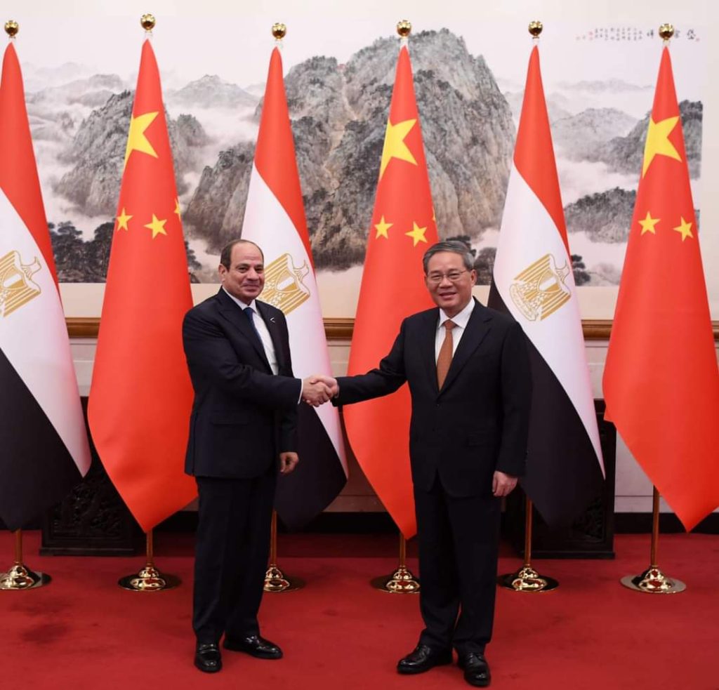 الرئيس السيسي يبحث آليات تعزيز الشراكة الاستراتيجية الشاملة مع الصين