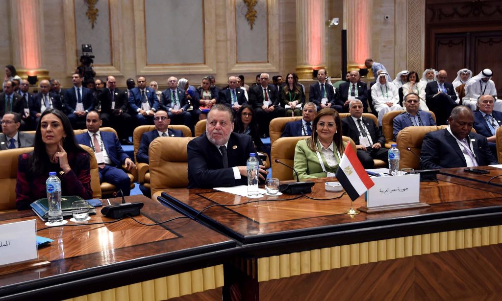 بحضور رئيس الوزراء ومحافظ المركزي.. انطلاق الاجتماعات السنوية المُشتركة للهيئات والمؤسسات المالية العربية جانب من المؤتمر