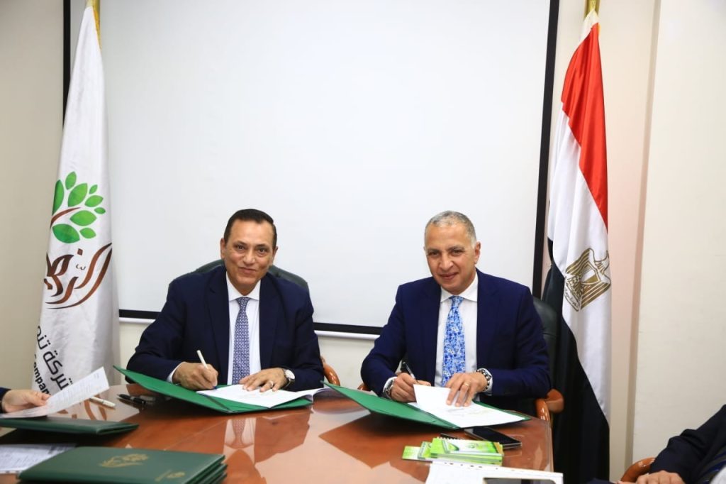 «الريف المصري» تتعاقد مع «السويدي كابيتال» لتنفيذ مشروع استثماري زراعي بمنطقتى الفرافرة وسيوة