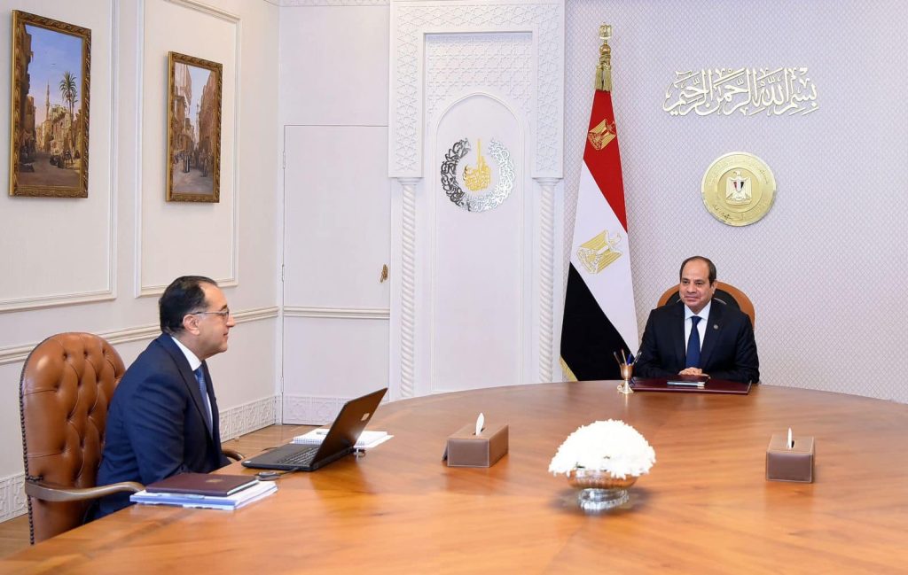 الرئيس السيسي يبحث مع «مدبولي» الاستعداد لعيد الأضحى ومؤتمر الاستثمار المصري الأوروبي