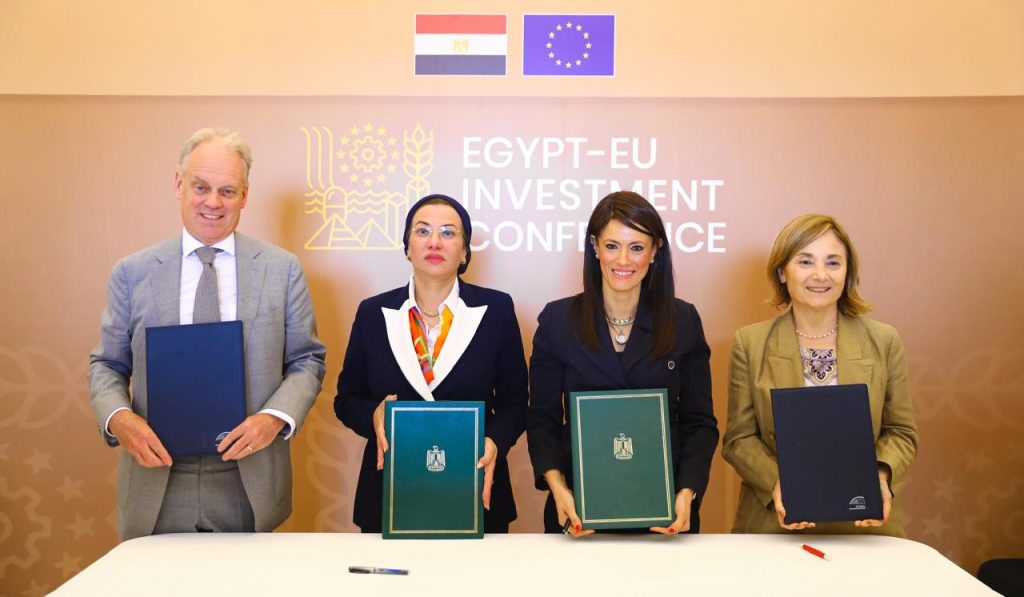 مصر توقع اتفاقيتين بقيمة 621 مليون دولار مع بنك الاستثمار الأوروبي لتنمية الصناعات الخضراء المستدامة