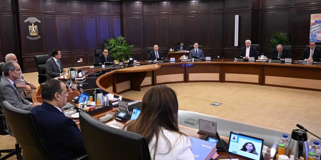 الحكومة توافق على مشروع قرار ترقية الموظفين بالجهاز الإداري للدولة ممن أتموا المدد البينية اللازمة للترقية