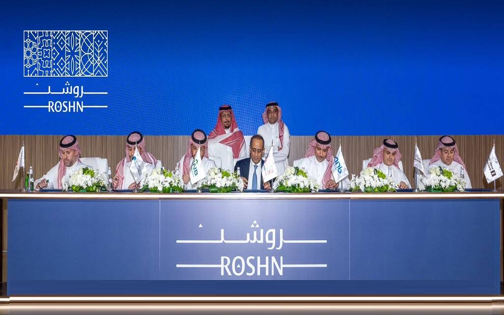 جانب من توقيع ورشن اتفاقية تسهيلات ائتمانية مع 6 بنوك سعودية