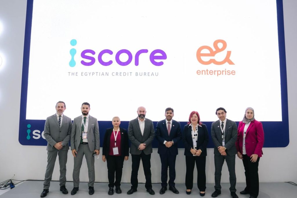 «iscore» توقع شراكة للتوسع في تطبيقات الذكاء الاصطناعي
