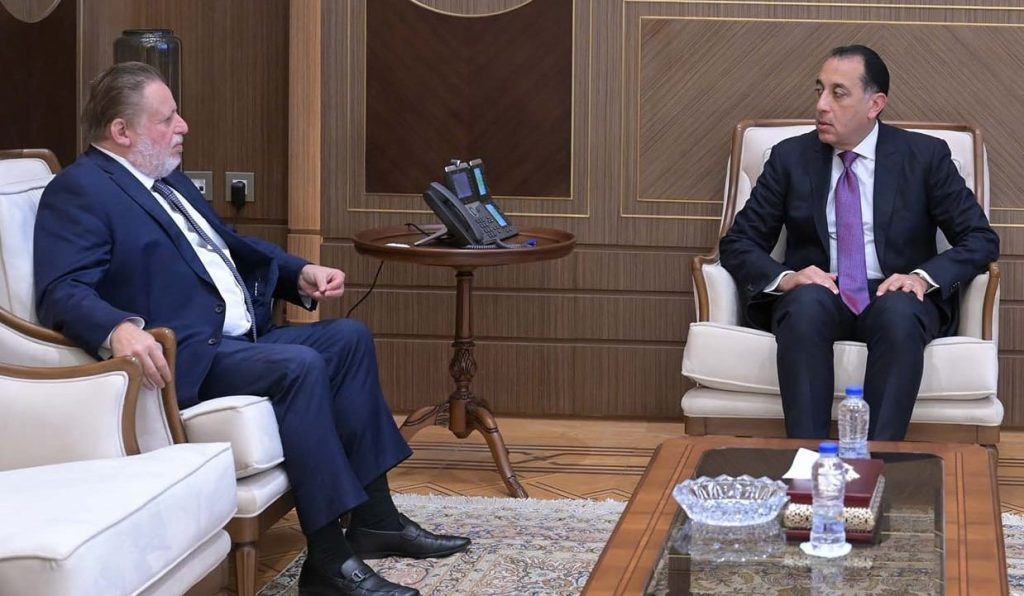 مدبولي يبحث مع محافظ «المركزي» إتاحة اعتمادات تعزيز مخزون السلع جانب من الاجتماع