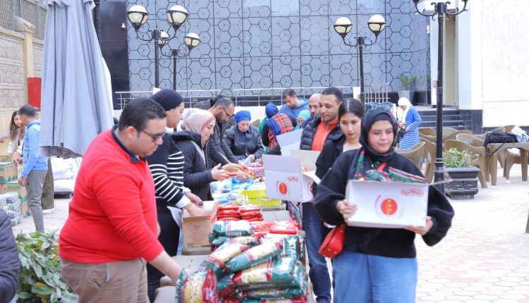 يشارك بنك مصر هذا العام في مبادرة “كرتونة الخير” بتوزيع نحو 100 ألف كرتونة