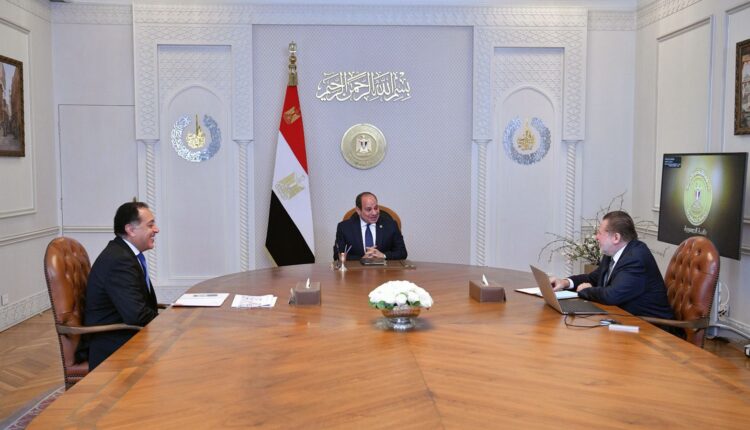 خلال اجتماع الرئيس اليوم، مع الدكتور مصطفى مدبولي رئيس مجلس الوزراء، وحسن عبد الله محافظ البنك المركزي