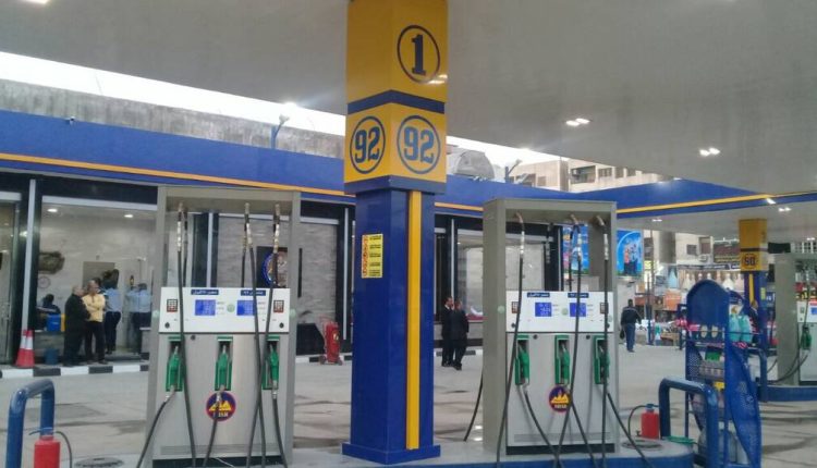 البترول تبدأ استقبال شكاوى تعويض طلمبات البنزين