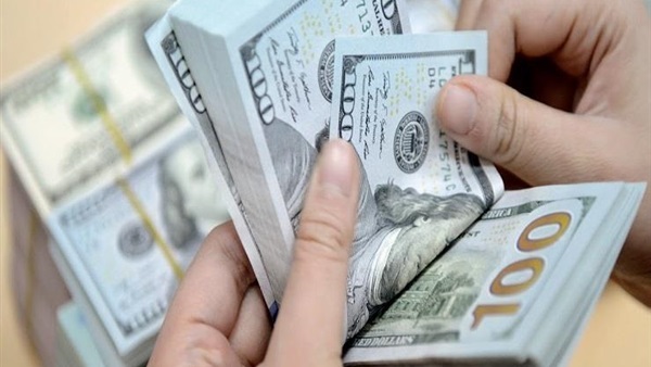 واصل سعر الدولار الأمريكي أمام الجنيه المصري تراجعه، اليوم الخميس 5 يونيو 2025
