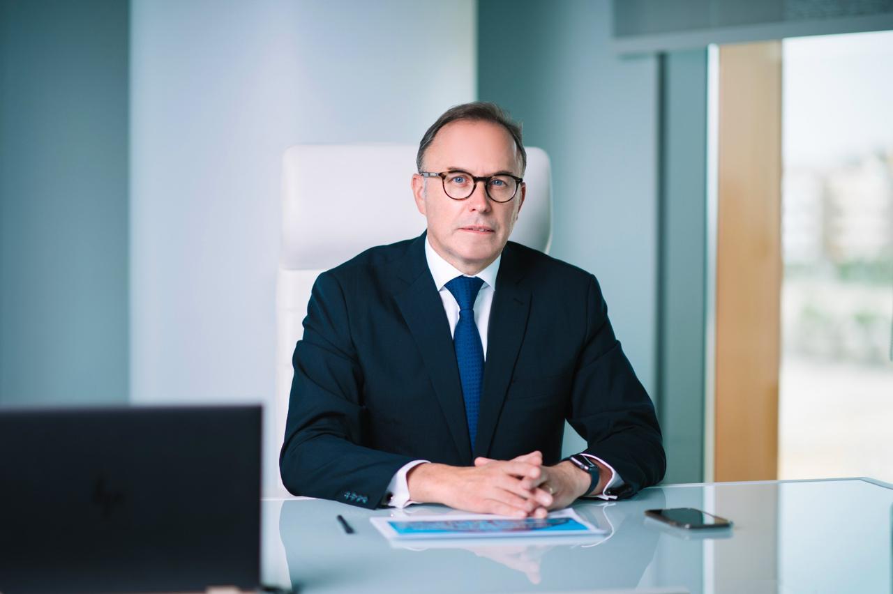 جون بيير ترينيل, عضو مجلس الإدارة المنتدب - تنفيذى لبنك كريدى أجريكول فرنسا