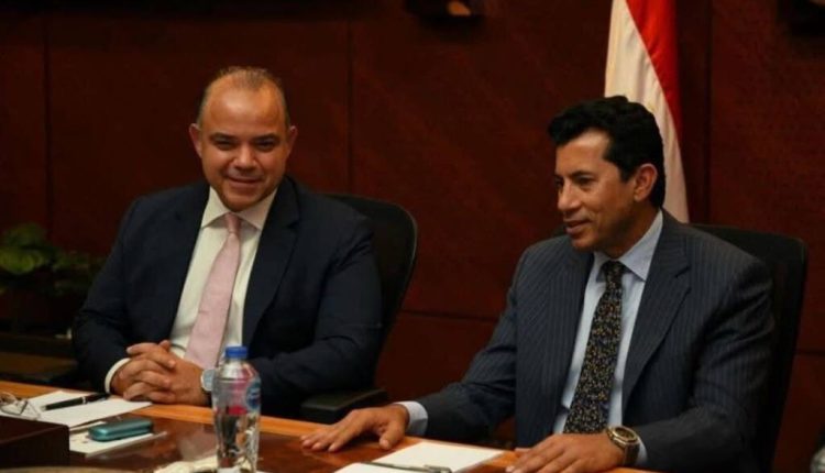 وزير الشباب مع رئيس الرقابة المالية