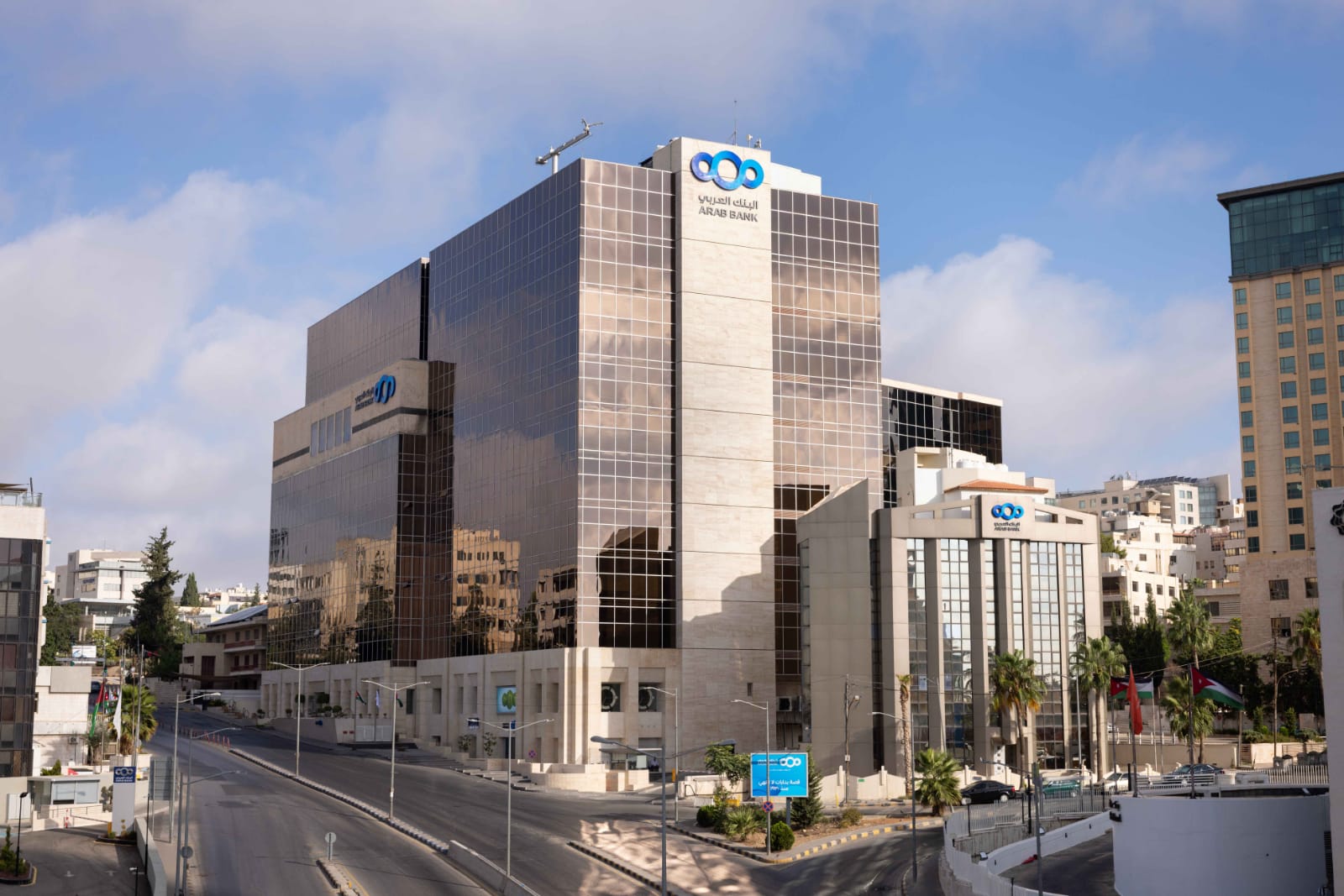 ارتفاع أرباح مجموعة البنك العربي إلى 818 مليون دولار بنهاية الربع الثالث 2025