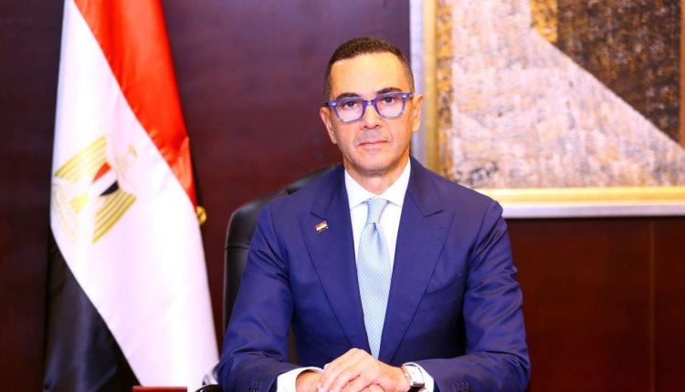 حسن الخطيب وزير الاستثمار والتجارة الخارجية