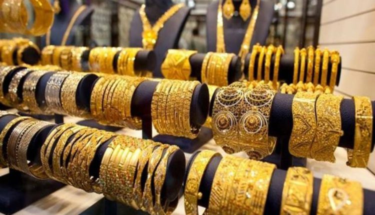 الذهب يتراجع 700 جنيه بأكبر خسائر يومية بالسوق المصري