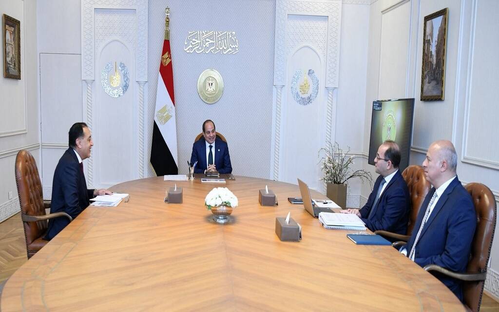 الرئيس السيسي يطلع على تطورات مفاوضات صندوق النقد وجهود خفض المديونية جانب من الاجتماع
