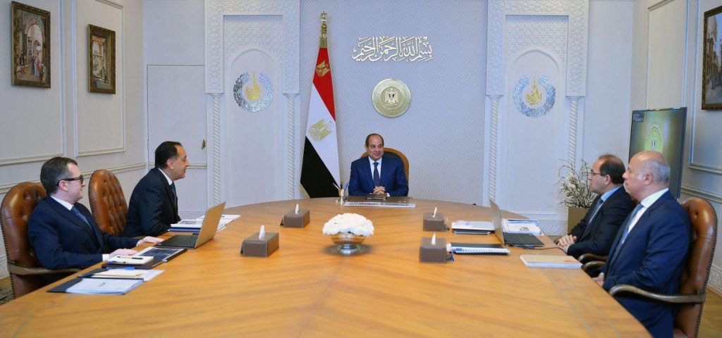 الرئيس يوجه الحكومة ببرنامج وطني للتنمية الاقتصادية لمرحلة ما بعد صندوق النقد الرئيس يوجه الحكومة ببرنامج وطني للتنمية الاقتصادية لمرحلة ما بعد صندوق النقد