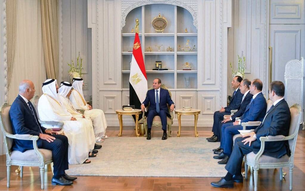 الرئيس السيسي يؤكد التطلع لزيادة الاستثمارات القطرية بمصر في مختلف المجالات جانب من اللقاء
